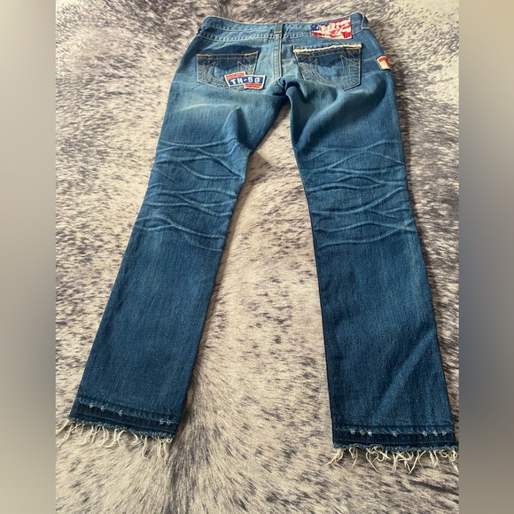 True Religion Limited edition PATCHED Cameron Jeans - Picture 5 of 5